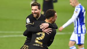 蛙泳常见错误解析及改进方法助力游泳技术提升